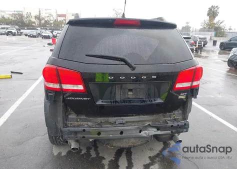 2015 Dodge Journey Sxt z USA, uszkodzony, nr VIN 3C4PDCBG4FT678695